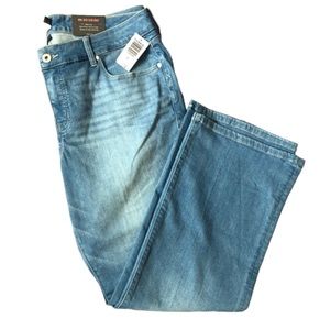NWT Torrid Bootcut light wash jeans